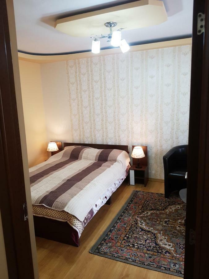 Apartamento Near Center Petroşani Exterior foto